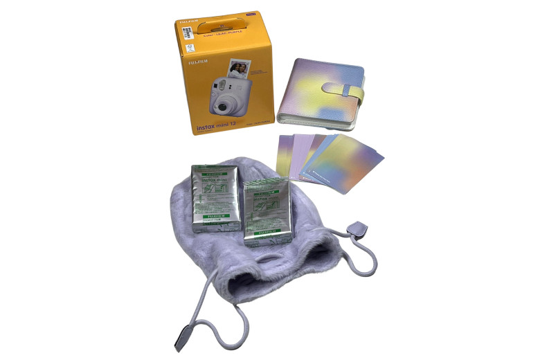 Подарунковий набір Instax Mini 12 Lilac Purple (Фіолетовий) + 2 касети (20фото) Подарунковий набір Instax Mini 12 Lilac Purple (Фіолетовий) + 2 касети (20фото)