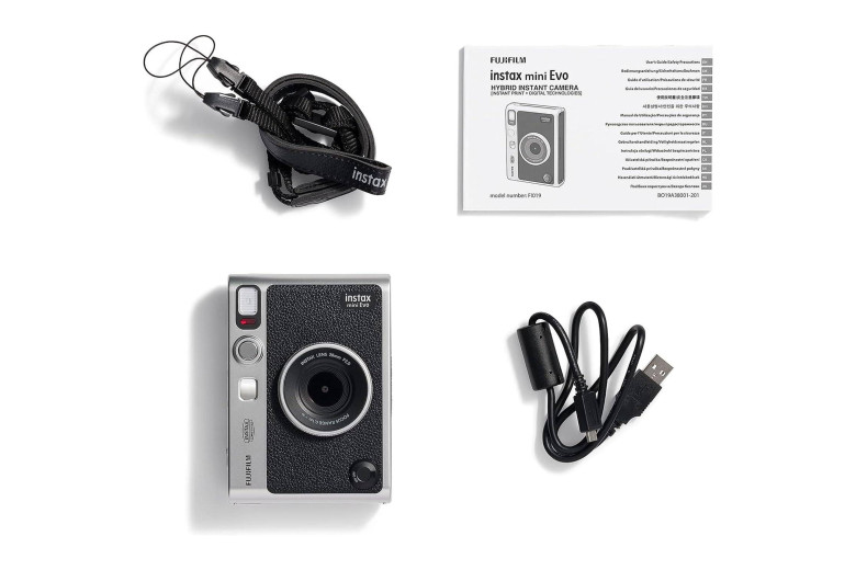 Гібридна камера Instax Mini EVO Black (Чорна) Гібридна камера Instax Mini EVO Black (Чорна)